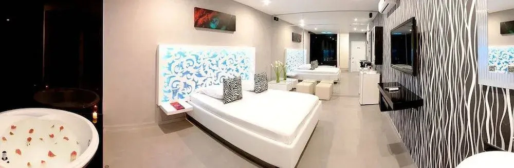 Orei' Suites & Spa