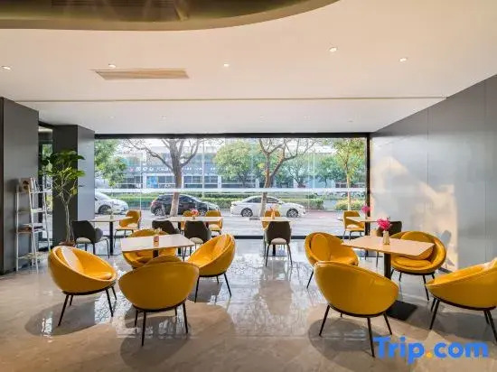 Vyluk Hotel (Beijing Shijingshan Wanda Plaza Octagon Amusement Park Subway Station)