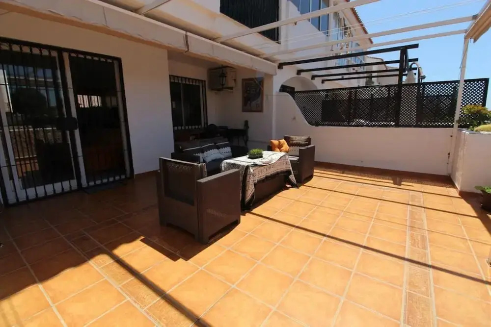 House - 2 Bedrooms with Pool and WiFi - 107850