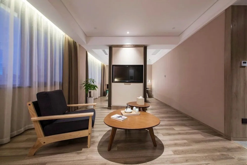 Ningbo Tianyi Square Atour Hotel
