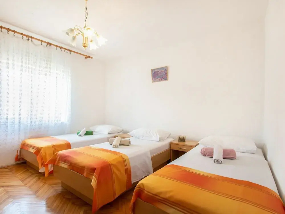 Modern, new Apartment With Private Terrace, Garden With Bbq, Near the sea