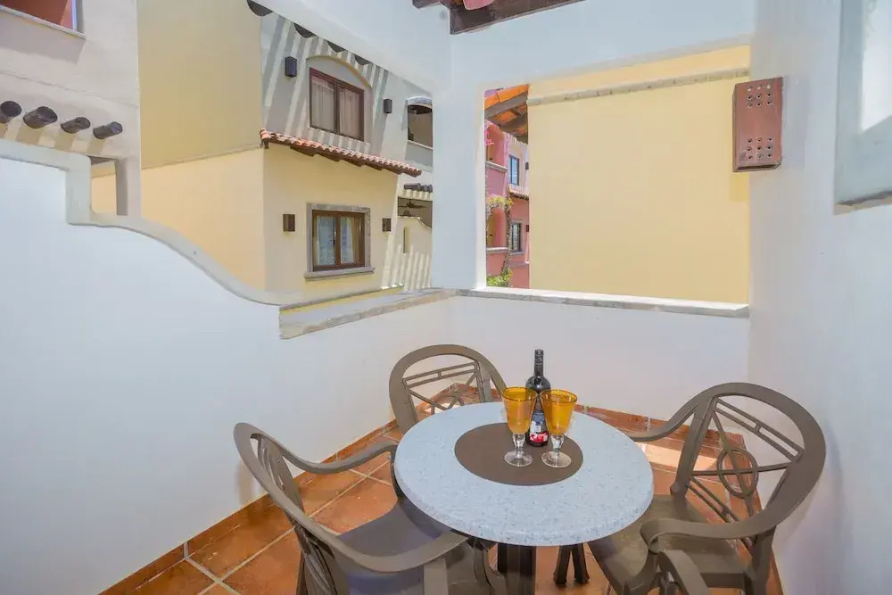 Caribbean Breeze 6b 2 Bedroom Condo by RedAwning