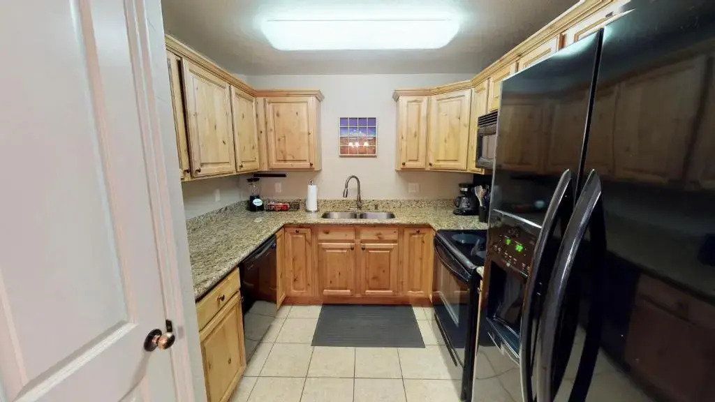 Red Cliff Condos #3E