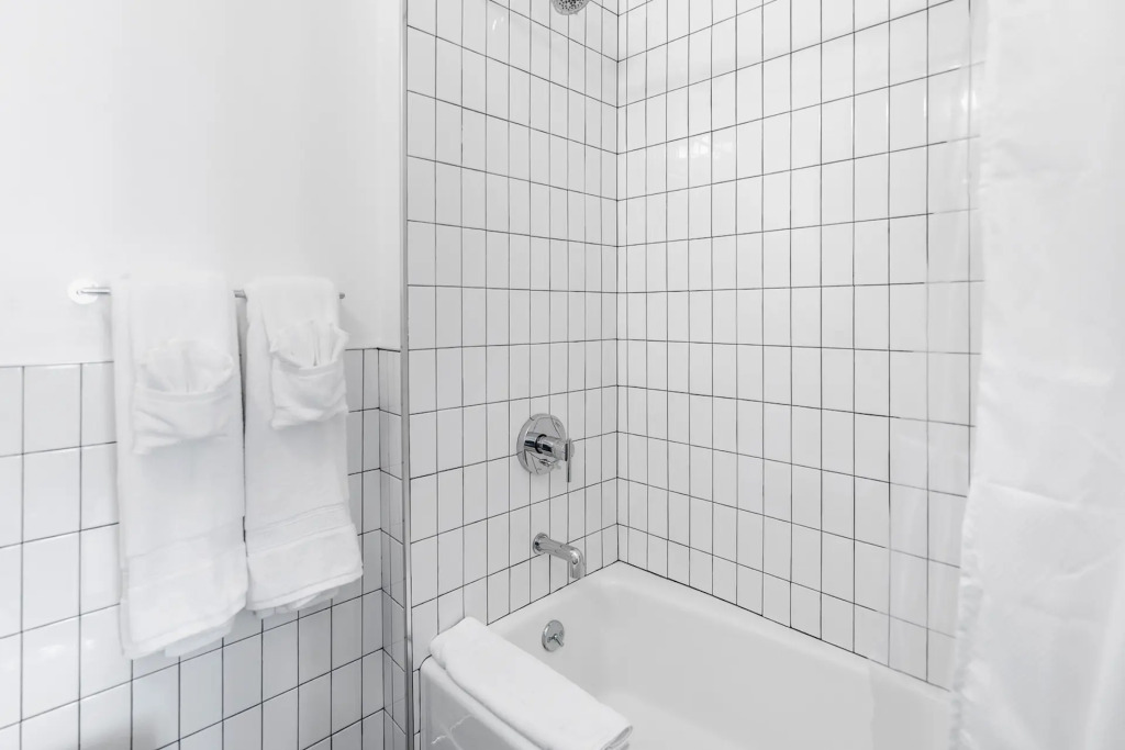 La Monarca Hotel B Unit 302