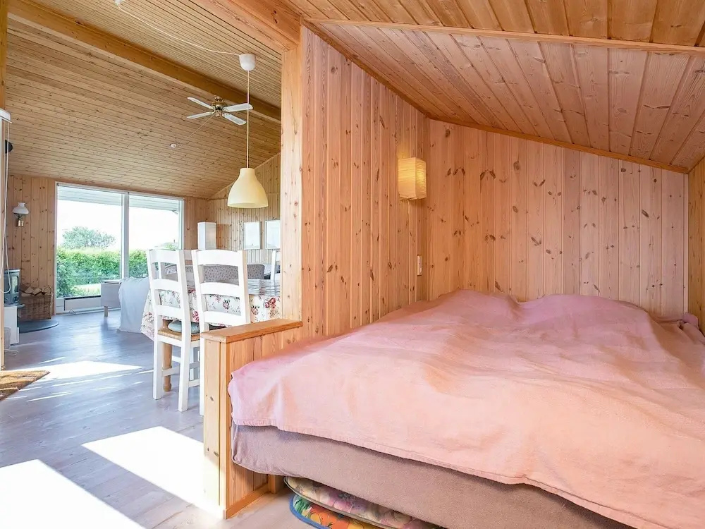 Cozy Home In Vinderup With Sauna