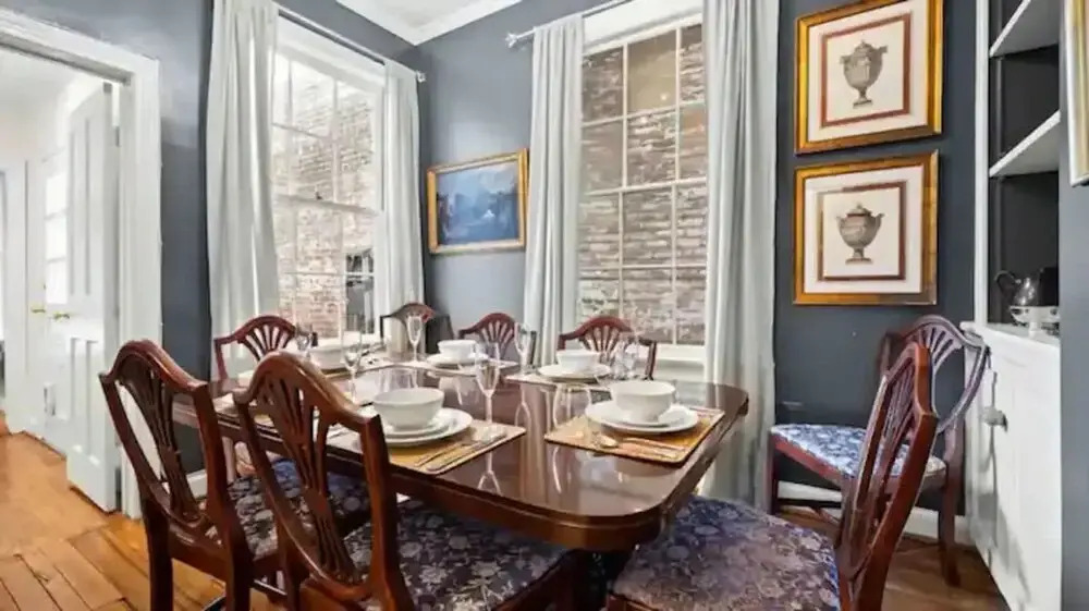 Luxe Cameron House Off King St Est 1870, Alexandria