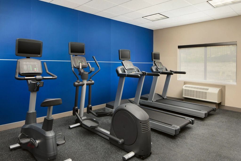 Holiday Inn Express & Suites Bridgeport by IHG