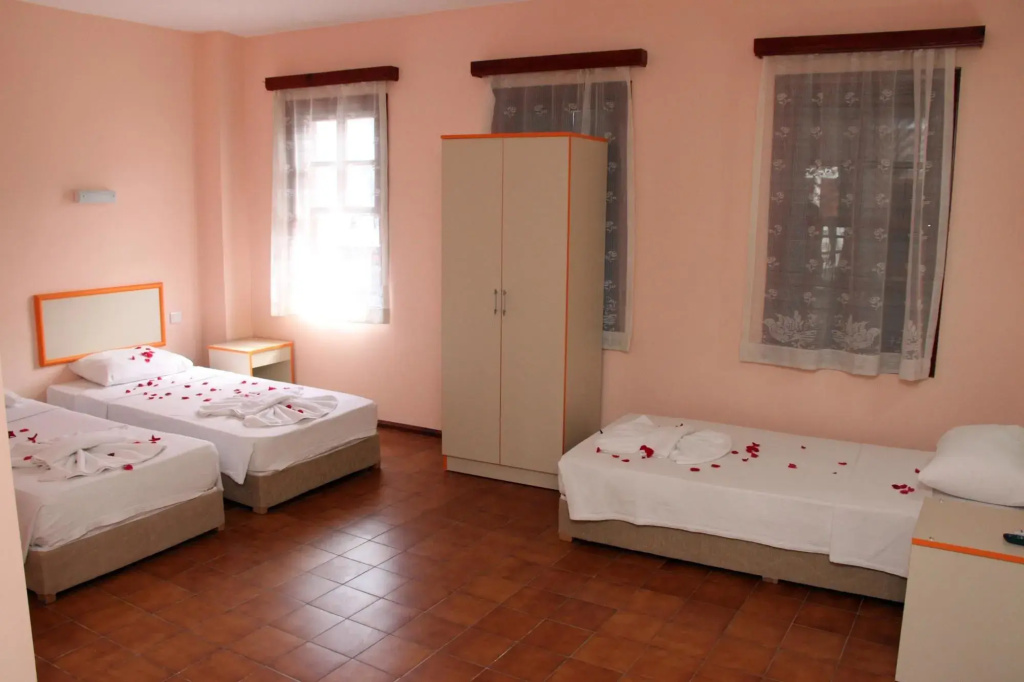 Idyros Hotel