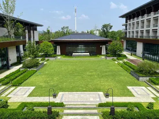Yishui Grand Hotel