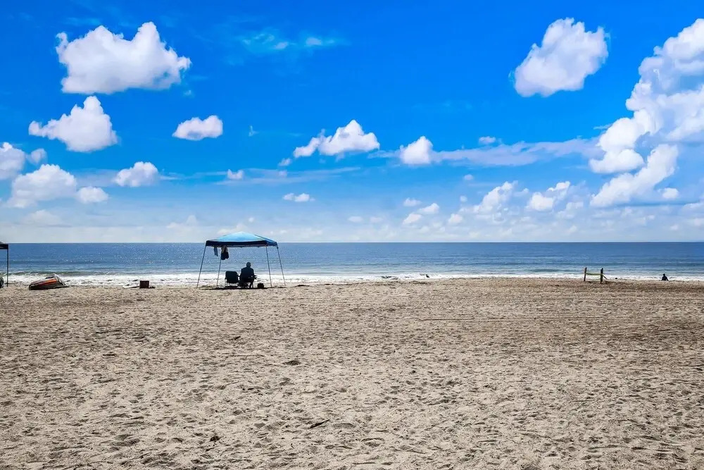 Brand New Build Dog Friendly Close to Ocean! Above Garage Condo 5631