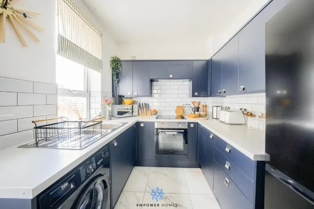 Doncaster Large Luxury 3 Bedroom House, Sleeps 8, City Centre, Racecourse, Free Parking, by EMPOWER HOMES