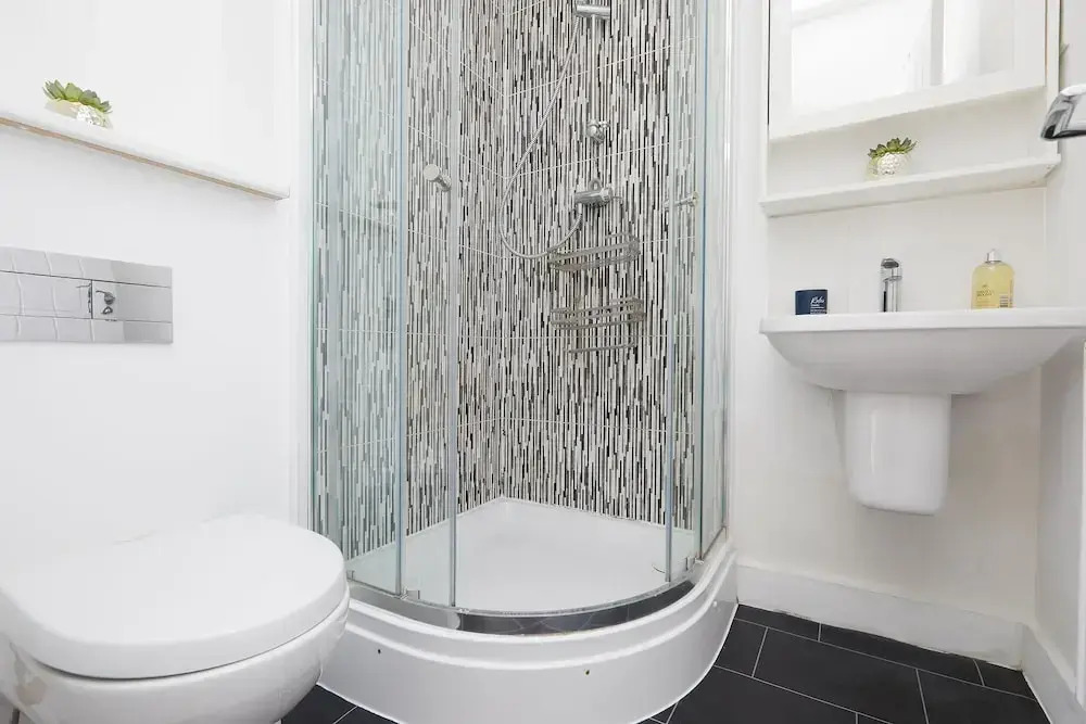 Derby City 3 Bed House- Roof Terrace