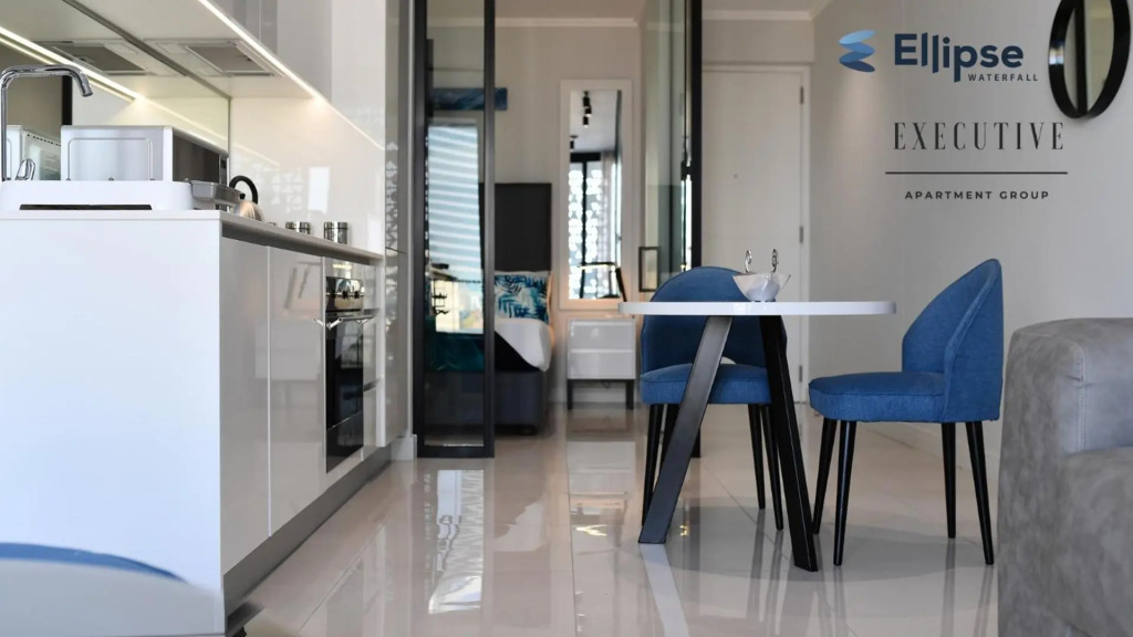 Ellipse Waterfall Executive Apartment - 612