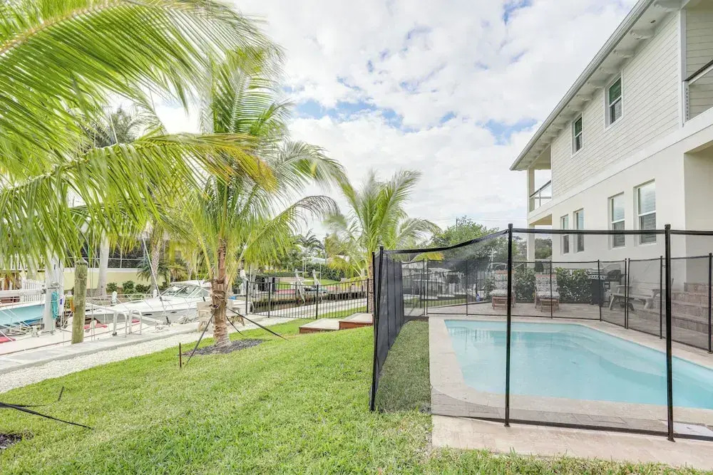 Private Pool: Waterfront Stuart Townhome!