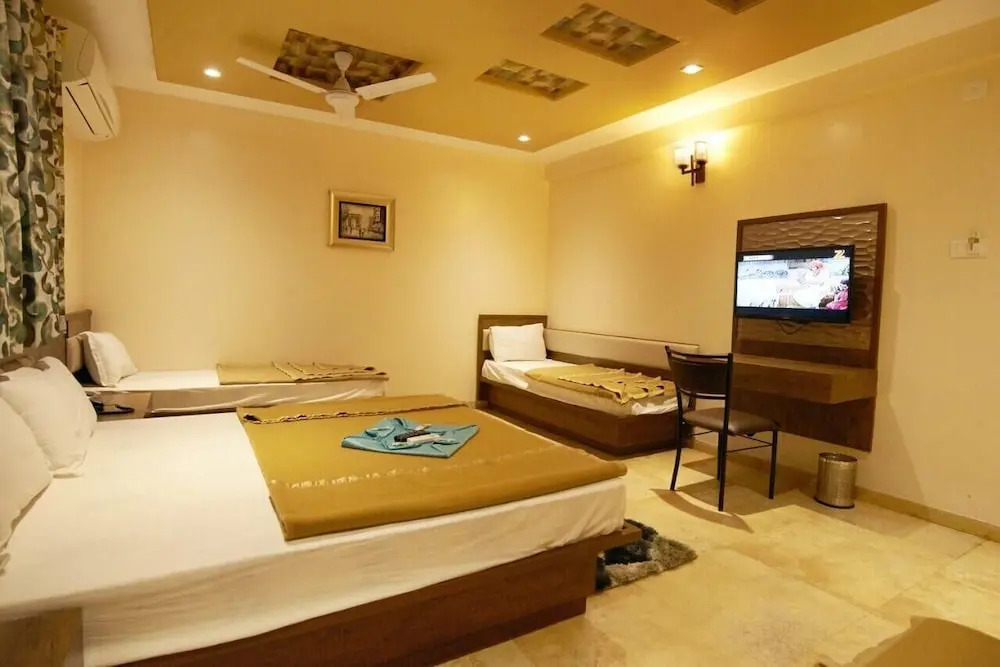 Hotel Sai Suraj Park