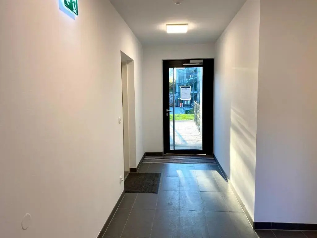 Topmodernes Sonnenwohnen Apartment bei U-Bahn und Therme Wien Oberlaa, 15 min bis Stephansplatz