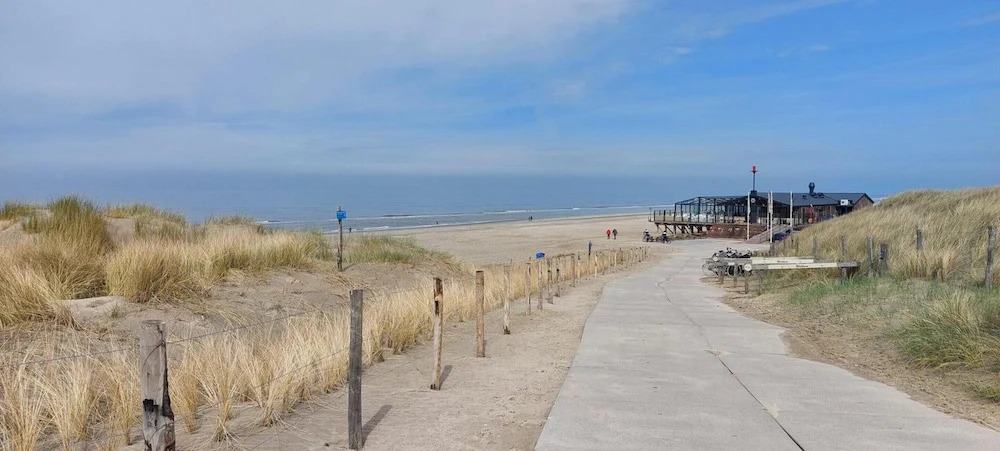 Pretty Bungalow in Sint Maartenszee