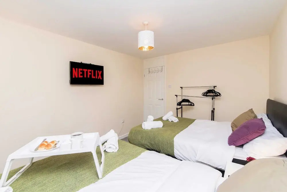 Coventry- Jenner Pet Friendly 2 Bedroom Apartment
