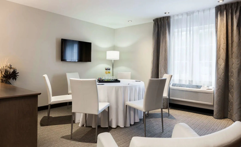 Imperia Hôtel et Suites Terrebonne
