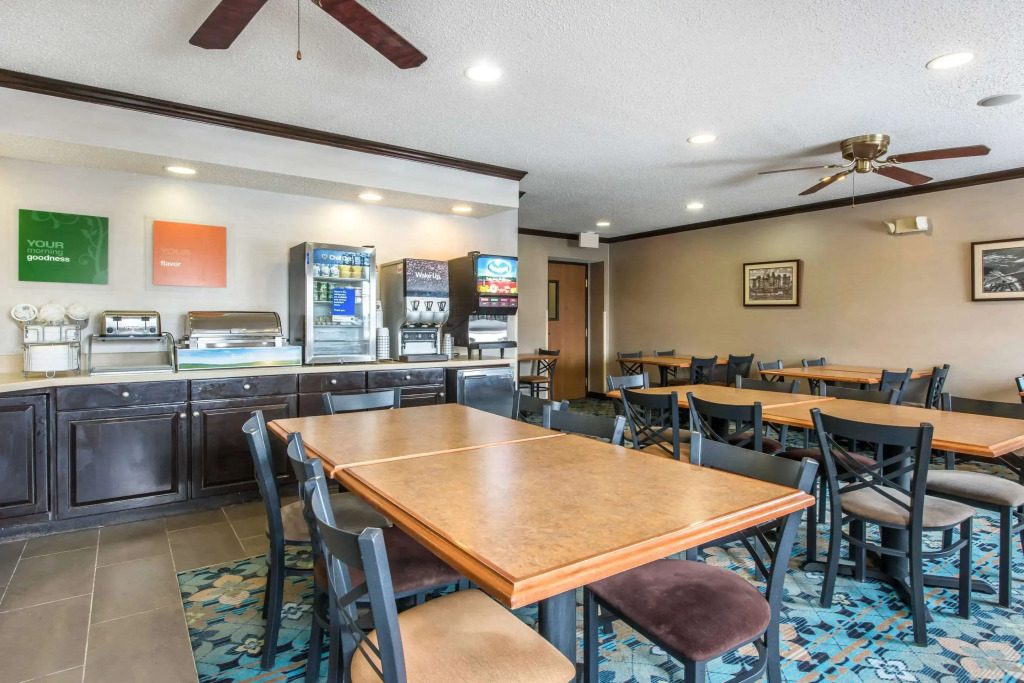Comfort Inn Weirton - Steubenville