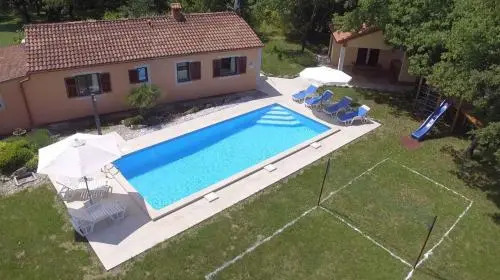 Holiday home in Tinjan/Istrien 10008