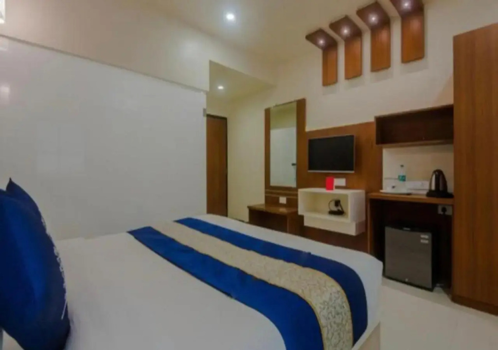 Hotel Elite Continental- Near Mumbai International Airport Andheri East