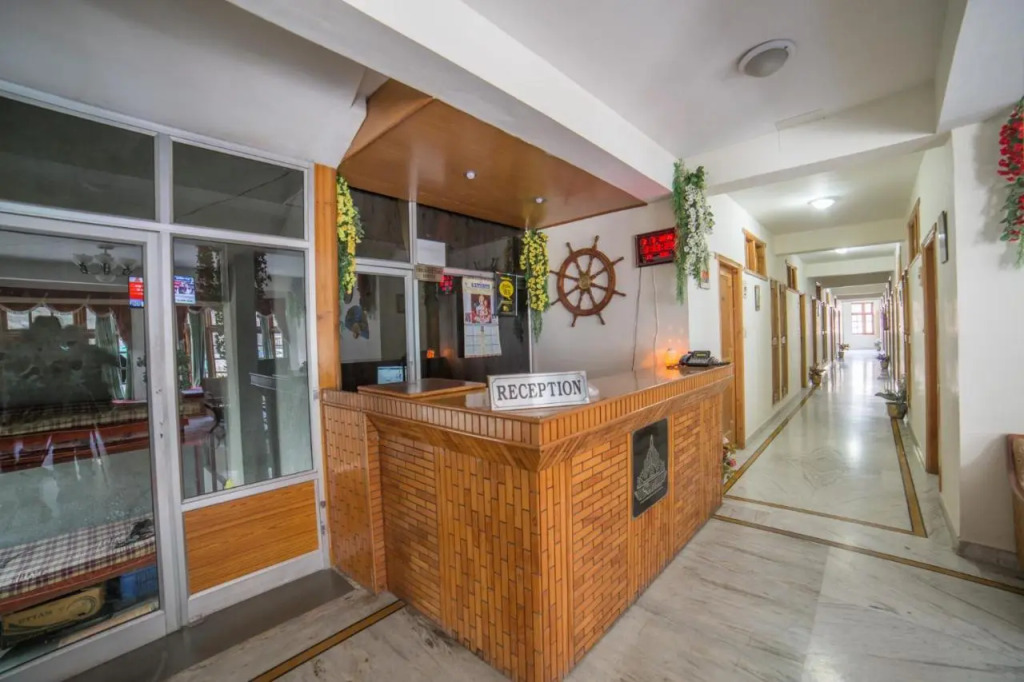 Hotel Satkar Residency - Riverside Old Manali