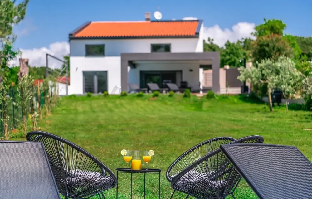 Awesome Home In Medulin