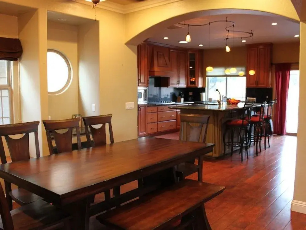 Belle's Castle 7 Bedrooms 3.5 Bathrooms Home