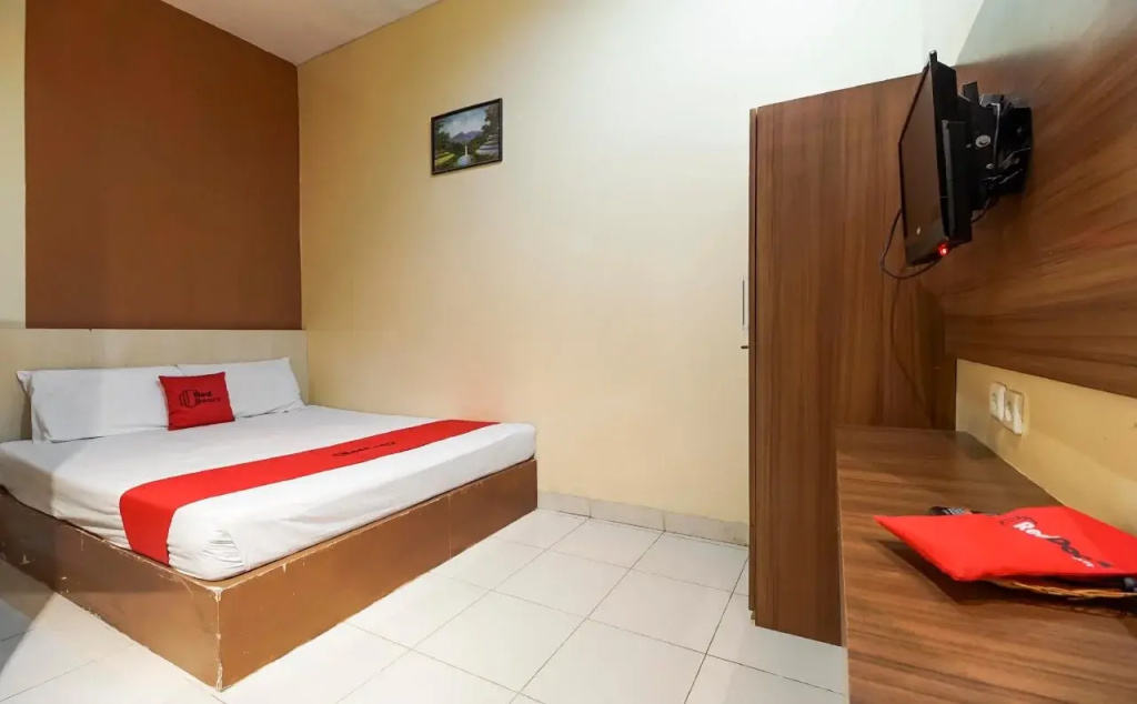RedDoorz Plus at Hertasning Area Makassar