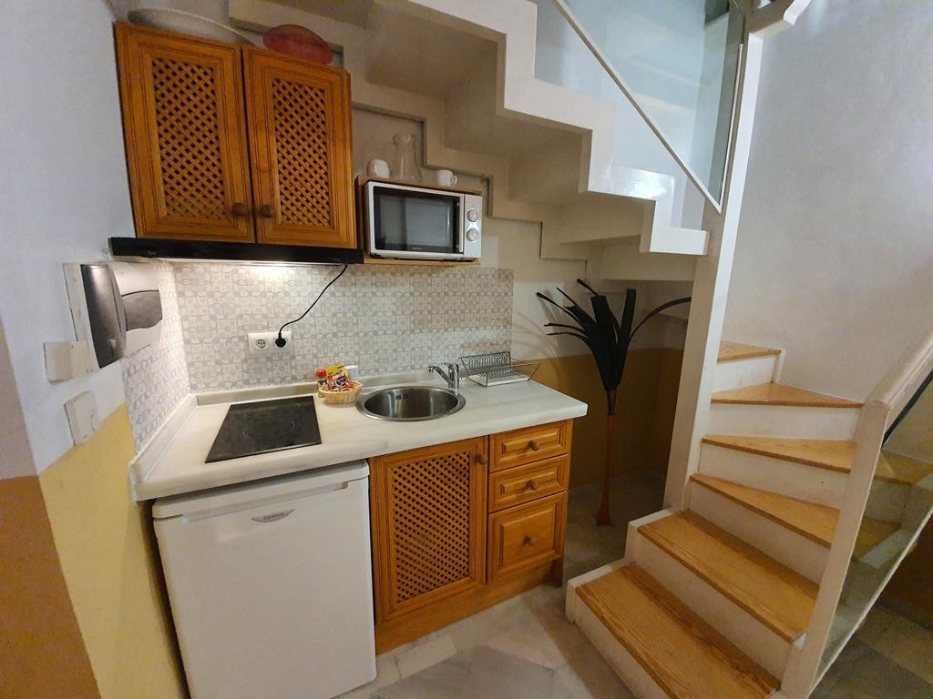 GLORIA SUITES