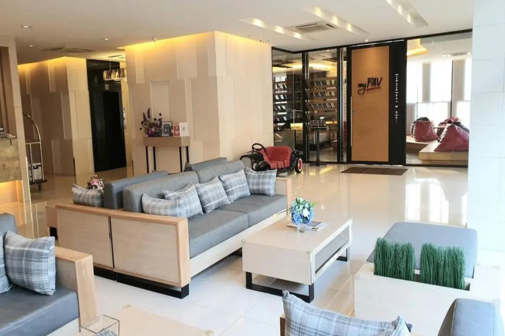 Parinda Hotel - near Benjakitti Park & Queen Sirikit National Convention Center