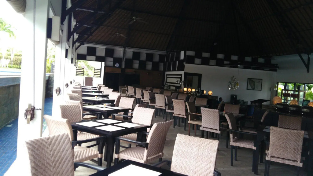 Royal Pool Villa Club