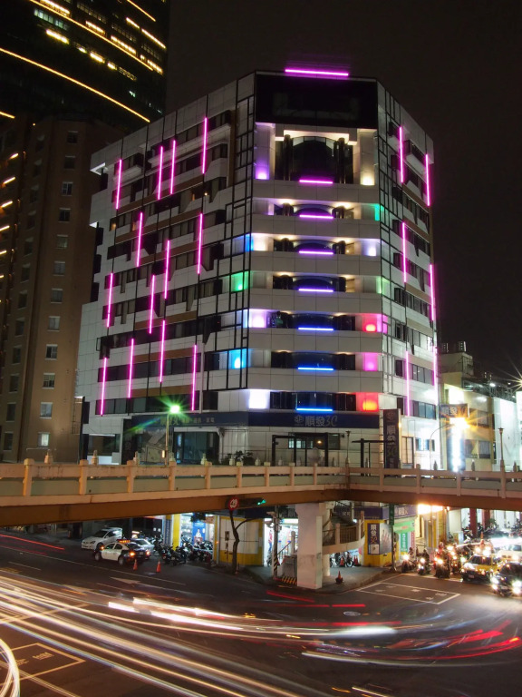 Calligraphy Greenway Hotel