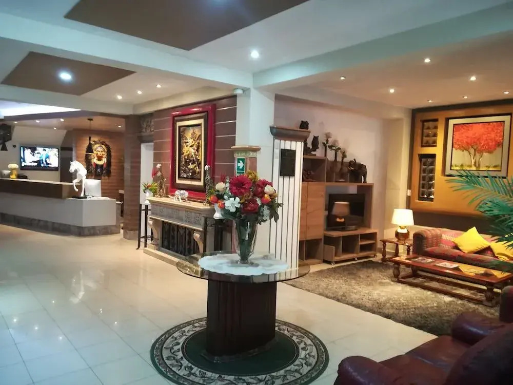 Rizzo Plaza Hotel