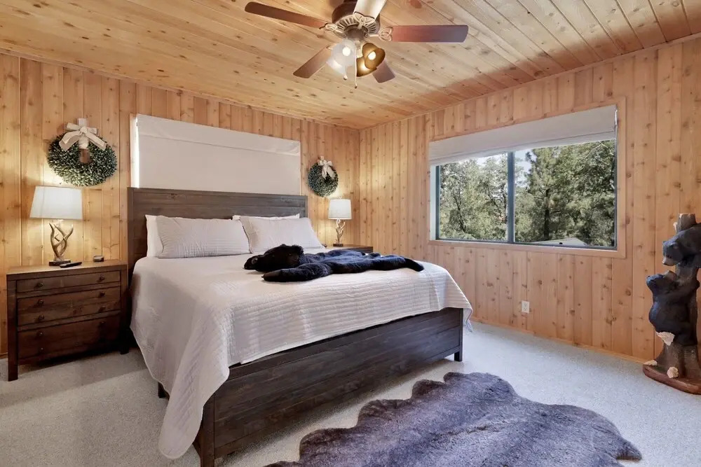 2102- The Drowsy Den 2 Bedroom Home by Redawning