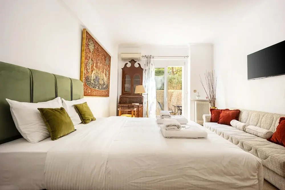 Central Athens 2 Bedroom Apartment in Kolonaki