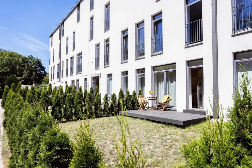 #stayhere - Modern Designer 1BDR Apartment in Artistic District