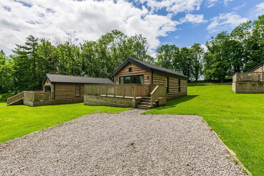 Squirrel Lodge 41 with Hot Tub, Newton Stewart