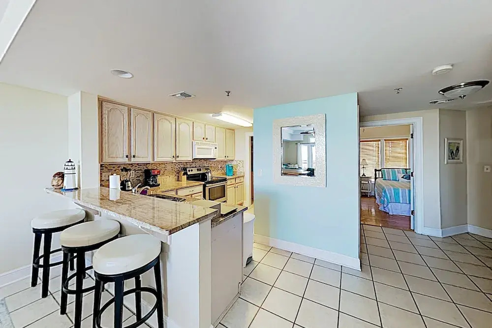 New Listing! Beachside W/ Bay Views & Pool 2 Bedroom Condo