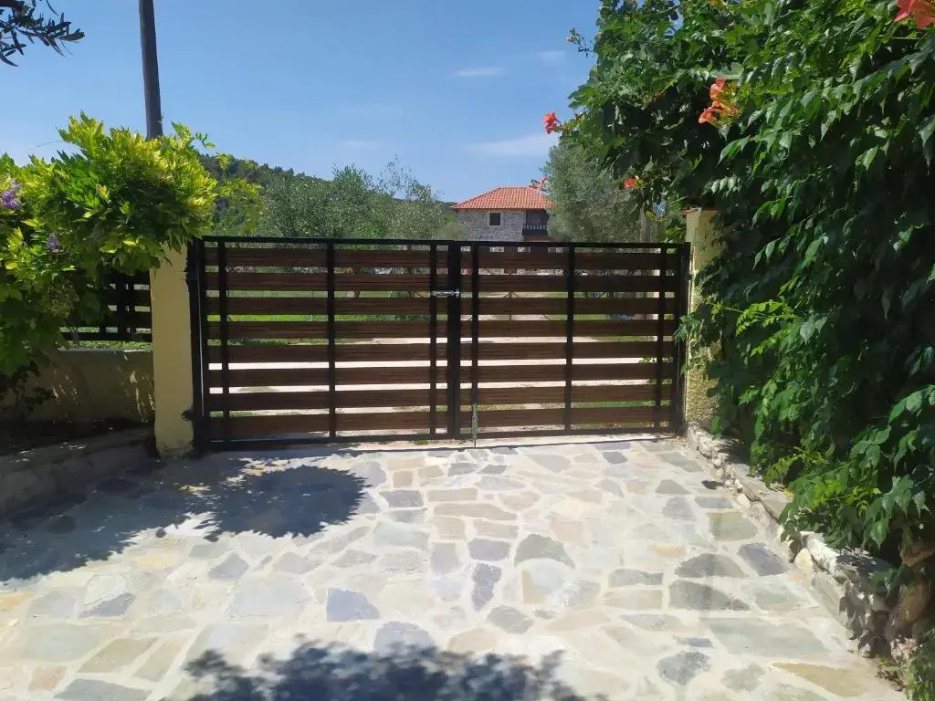 Ioannis Stagkonis House 2