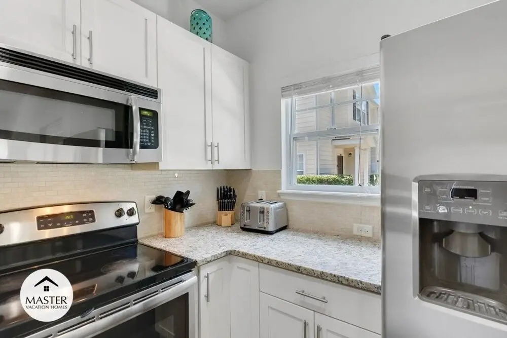 4 Bedroom Lucaya Village Townhouse by RedAwning