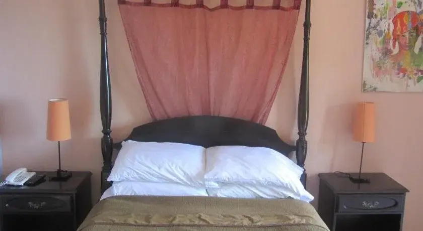 Scout's Place Hotel