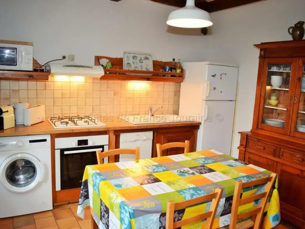 Maison de caractère avec jardin, climatisation et vélos près dAmboise - FR-1-381-357