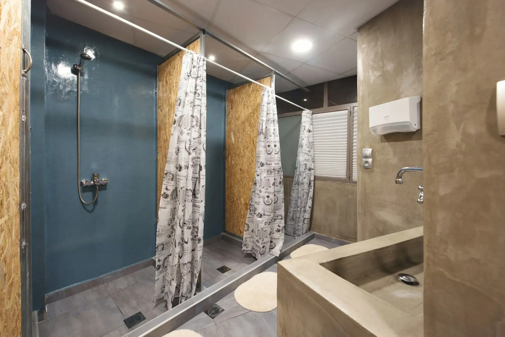 Bedbox Hostel