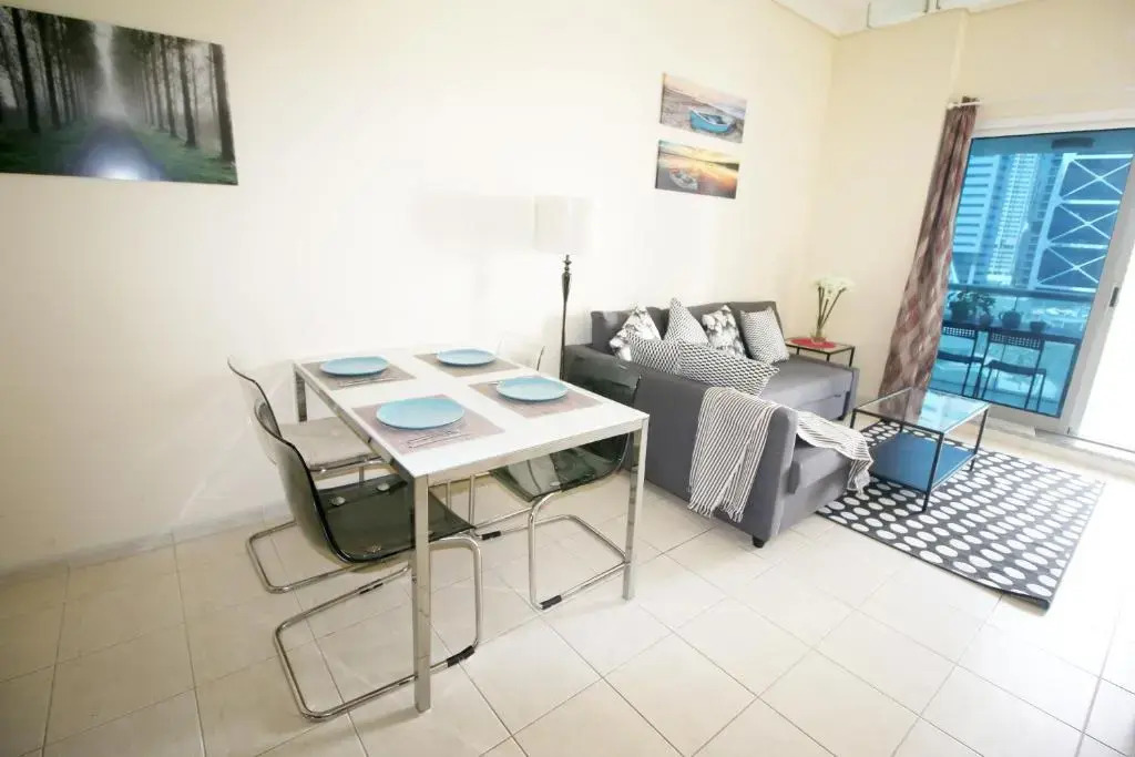 RH- Lake Terrace, Cluster D, JLT, 1BR near Metro