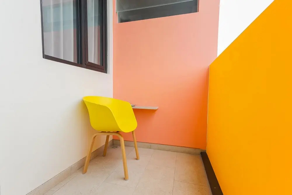 Sans Hotel Clover Ace Surabaya by RedDoorz