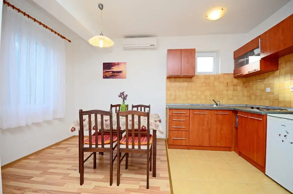 Apartments Josip