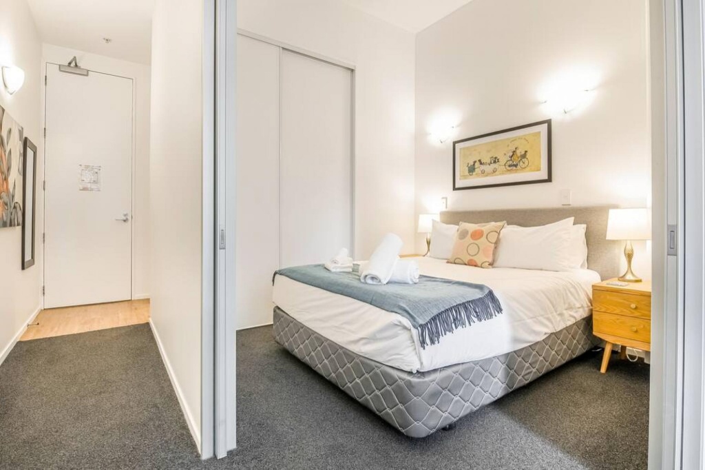 Open-plan living in the heart of CBD Zodiak Stays