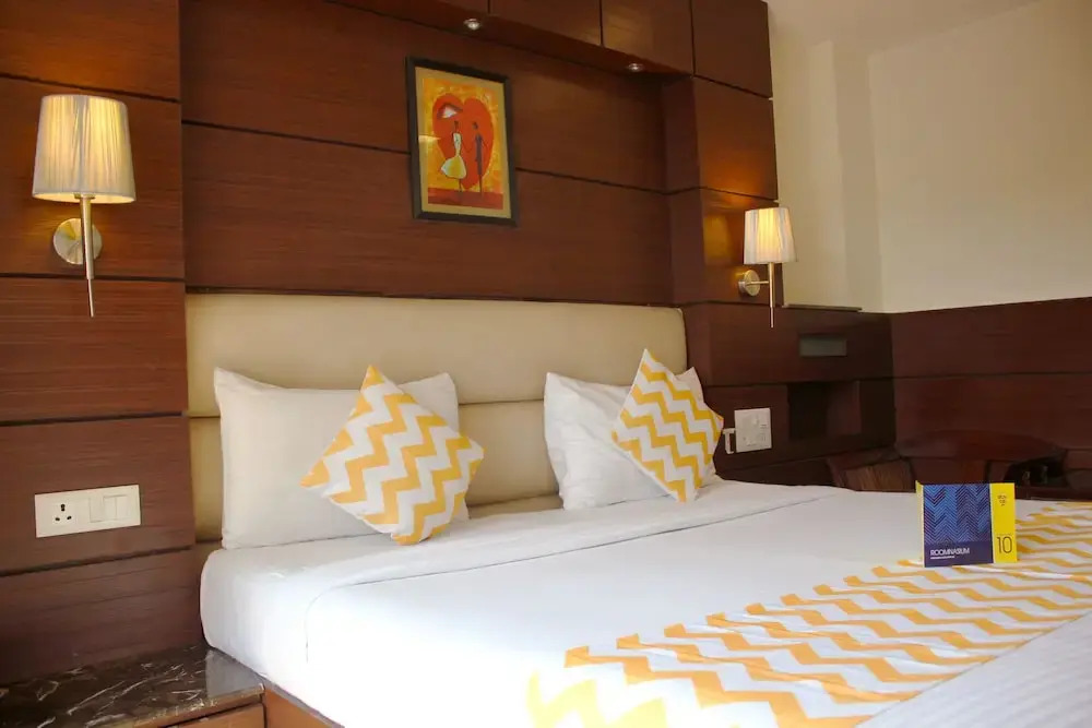 FabHotel Tryfena East of Kailash